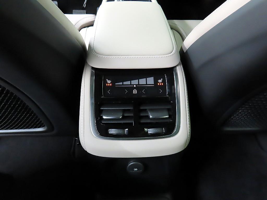 Volvo XC90 2026 Blanco - Importación desde Corea - HF Imports Iquique - Foto 13