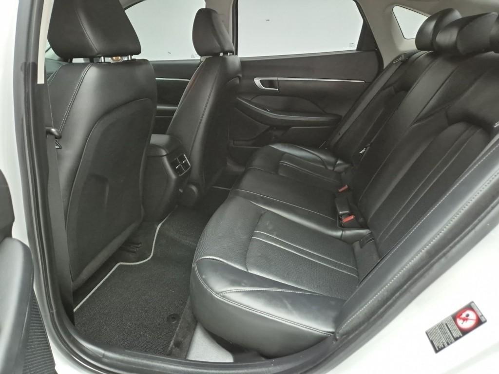 HYUNDAI Sonata - Vista 12