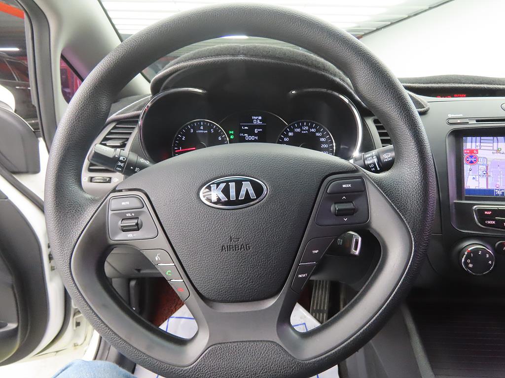 KIA K3 - Vista 8