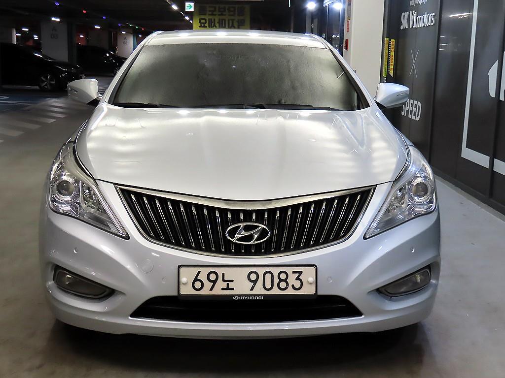 HYUNDAI Grandeur - Vista 2