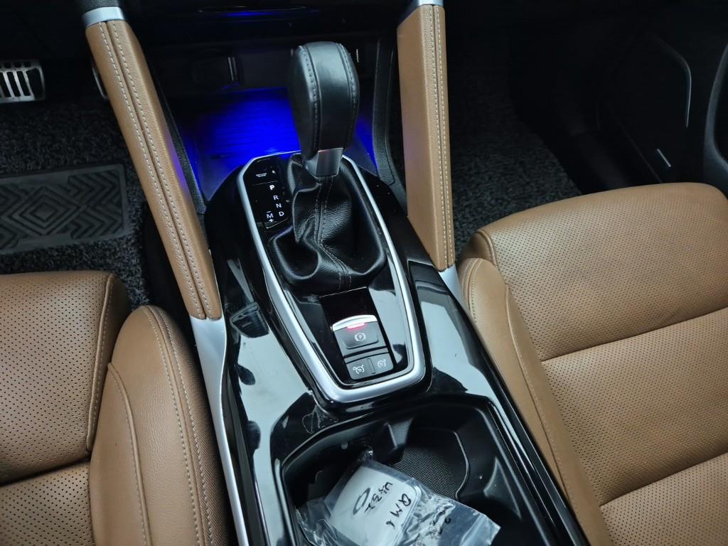 SAMSUNG QM6 - Vista 8