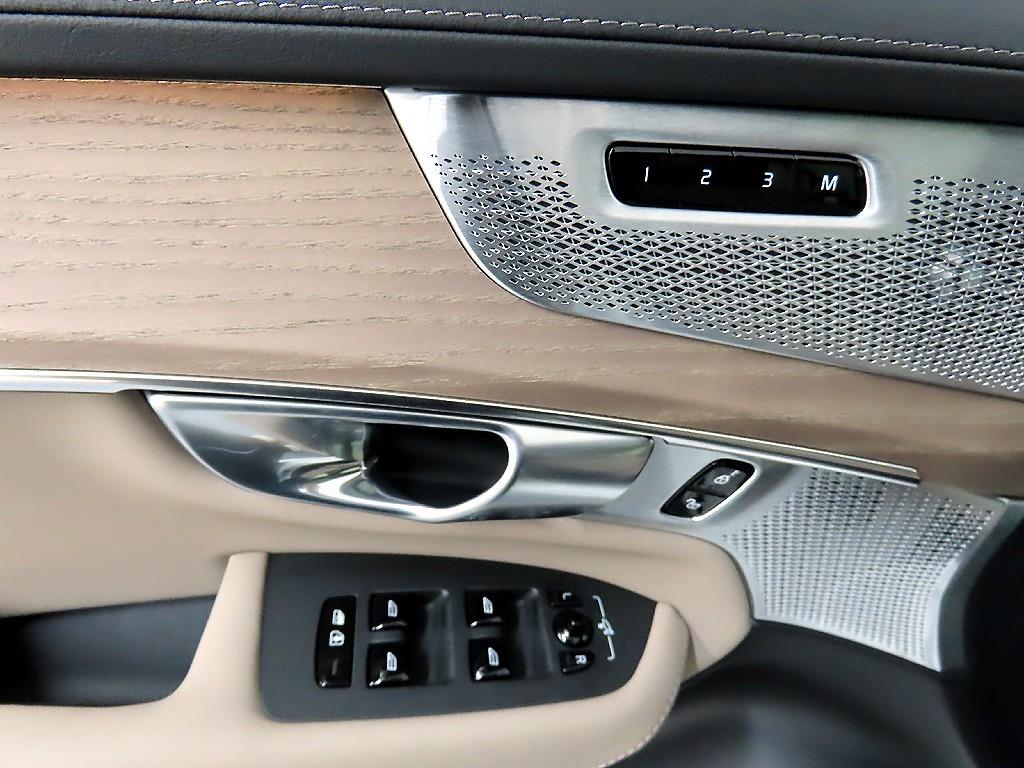 Volvo XC90 - Vista 11