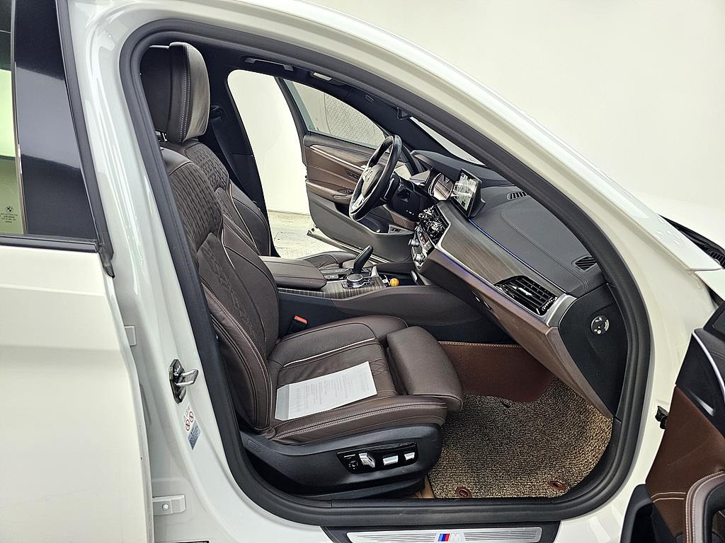 BMW 5 Series - Vista 11