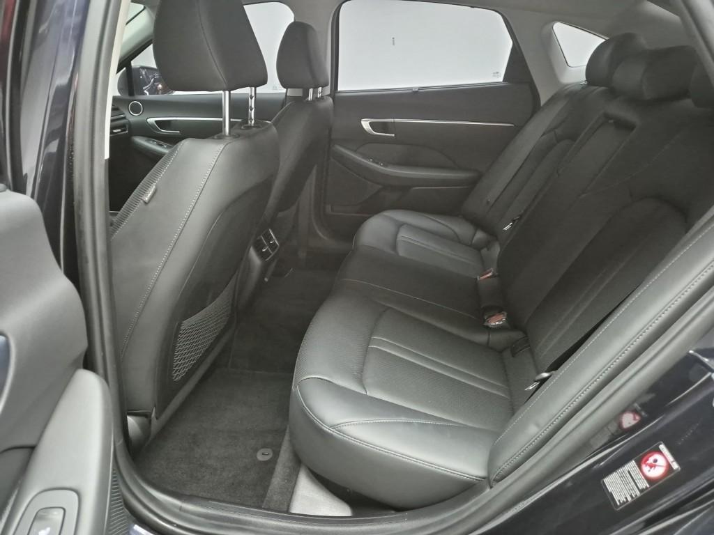 HYUNDAI Sonata - Vista 12