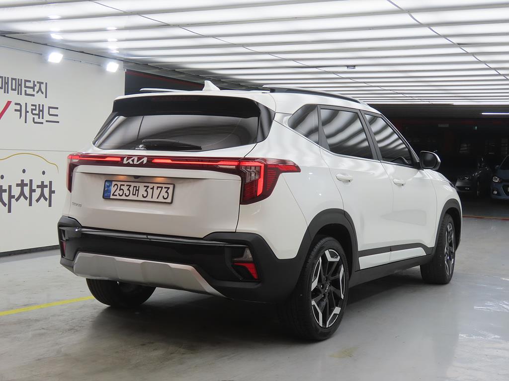 KIA Seltos - Vista 4