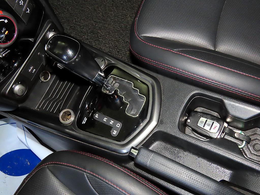 Ssangyong Tivoli - Vista 12