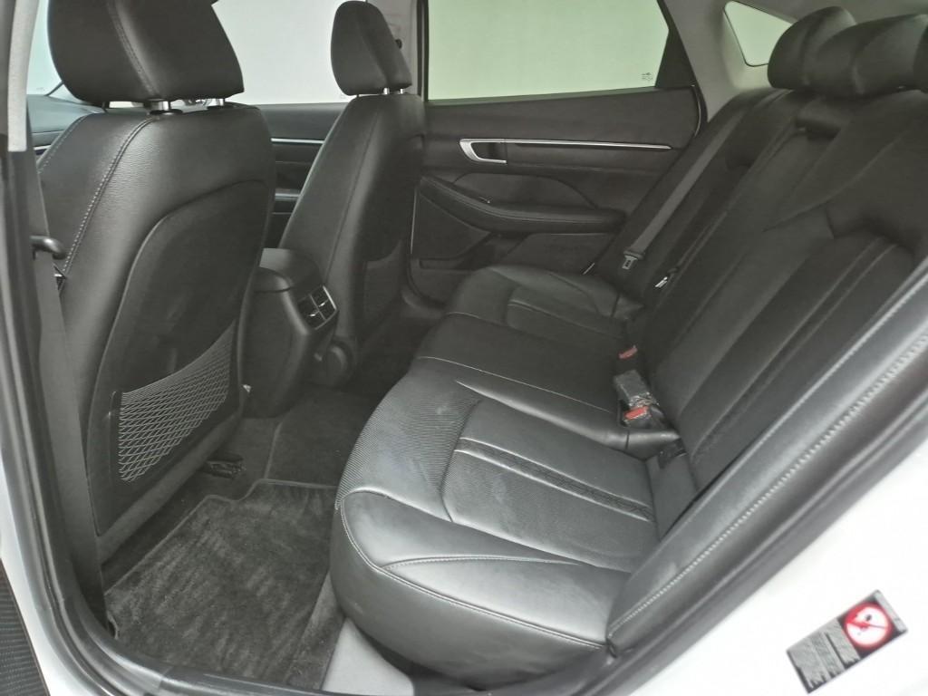 HYUNDAI Sonata - Vista 12