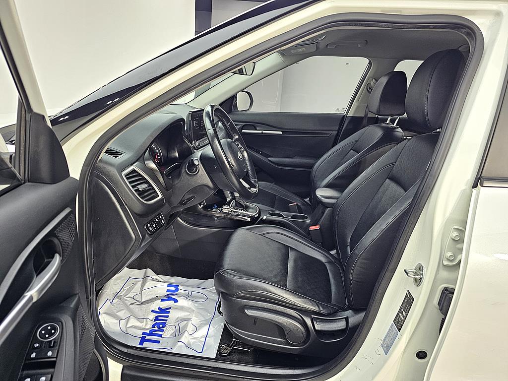 KIA Seltos - Vista 8