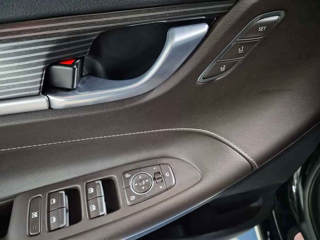 HYUNDAI Grandeur - Vista 12