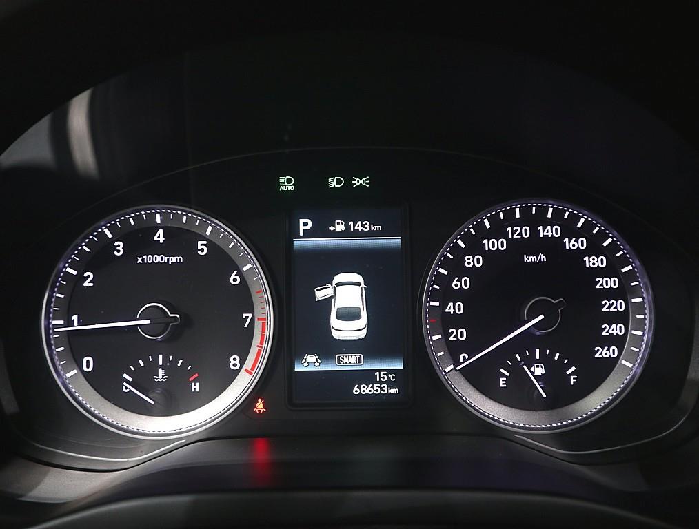 HYUNDAI Grandeur - Vista 5