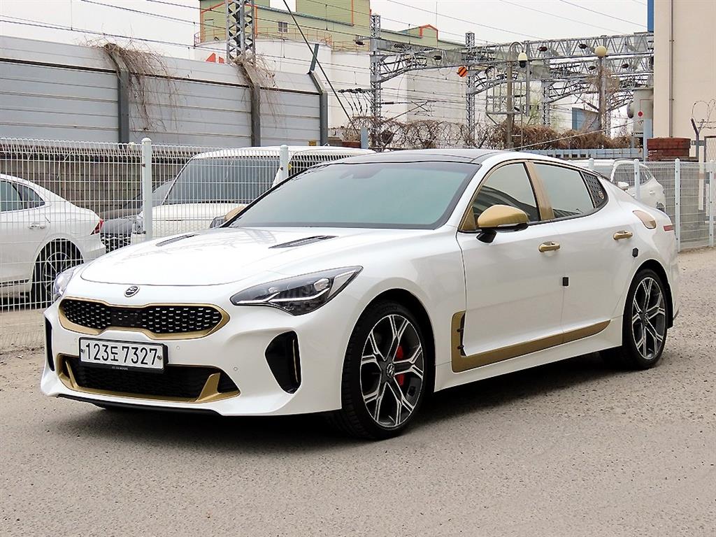 KIA Stinger - Vista 2