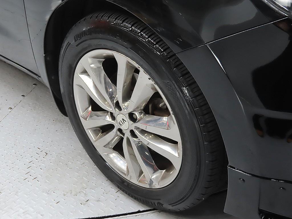 KIA Carnival - Vista 9