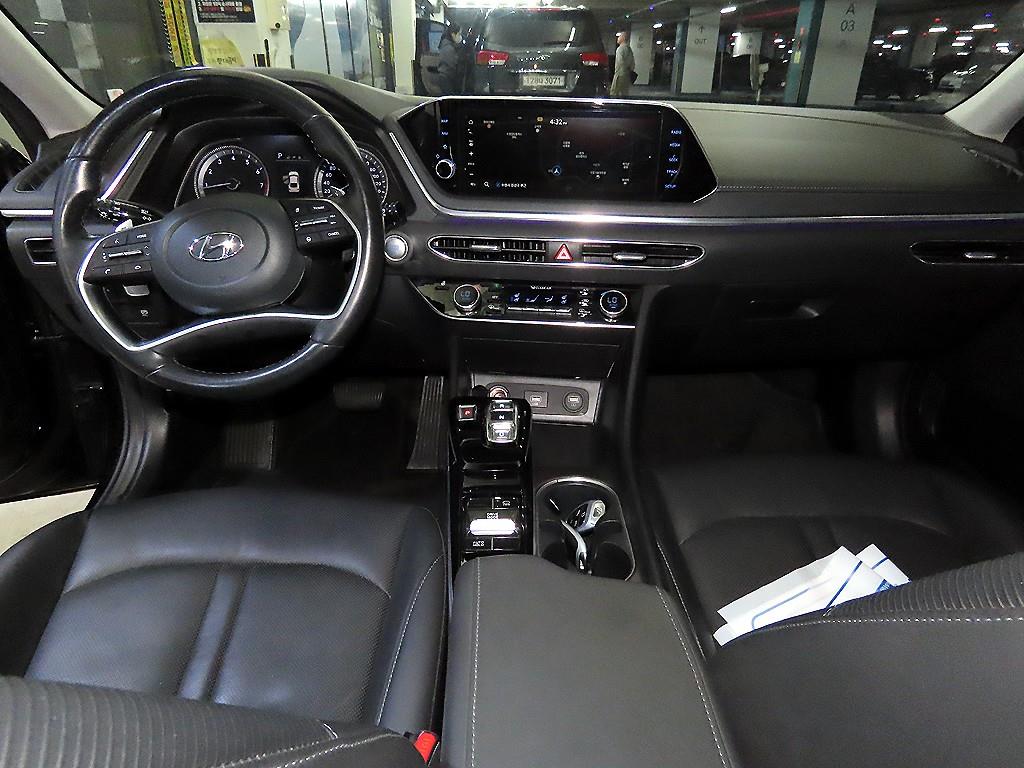 HYUNDAI Sonata - Vista 10