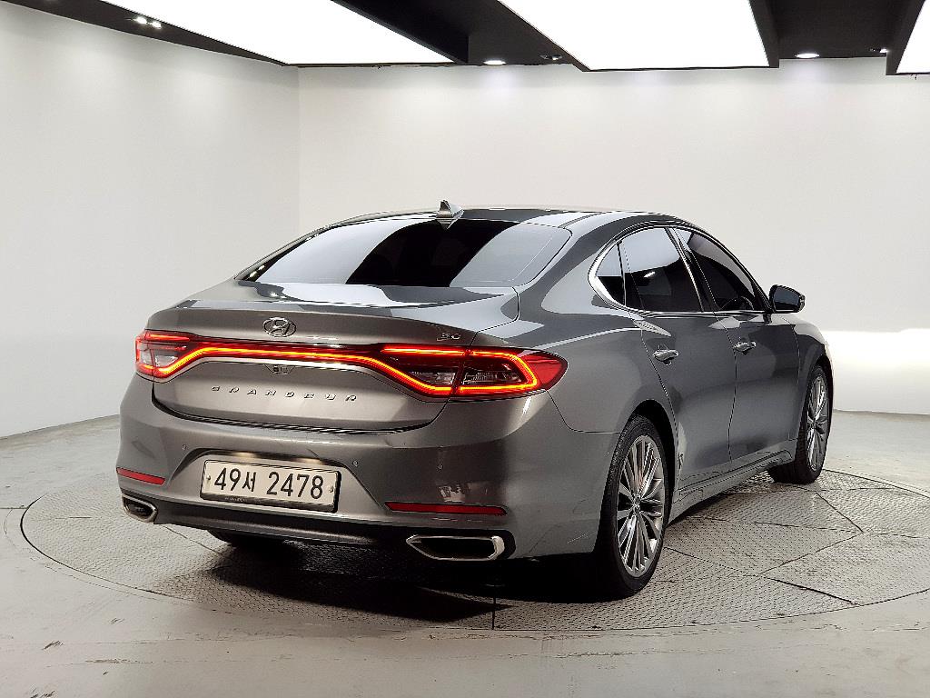 HYUNDAI Grandeur - Vista 4