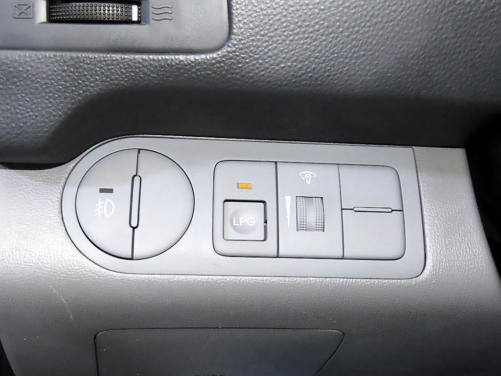 HYUNDAI Starex 2015 Plateado - Importación desde Corea - HF Imports Iquique - Foto 13