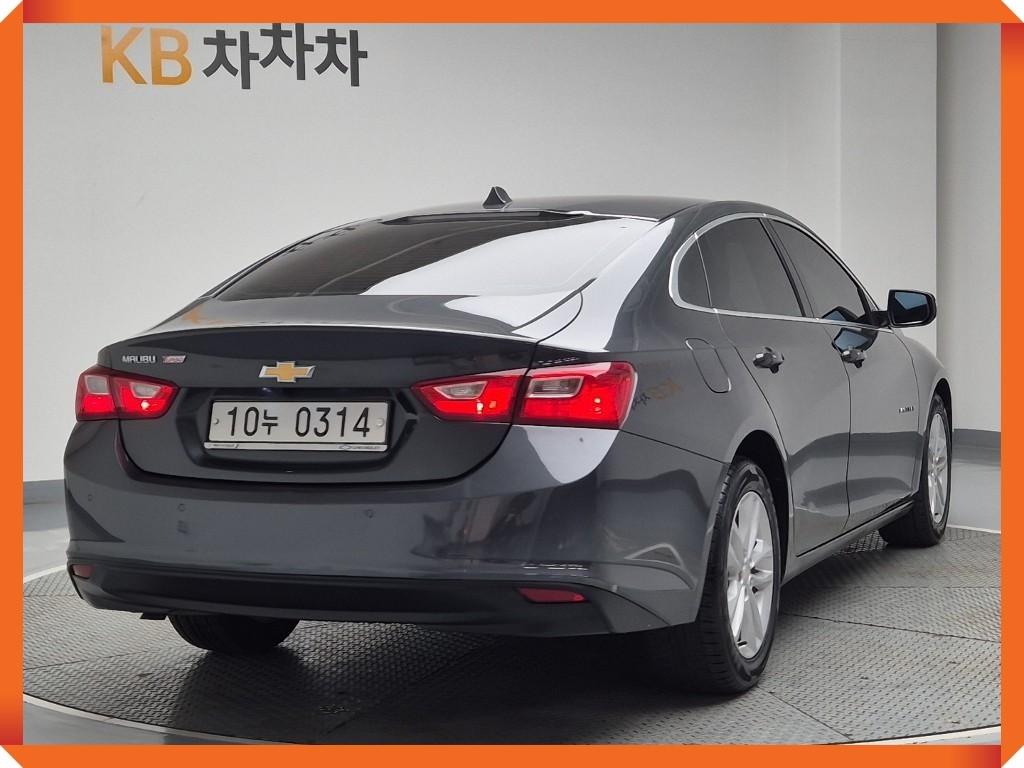 Chevrolet Malibu - Vista 5