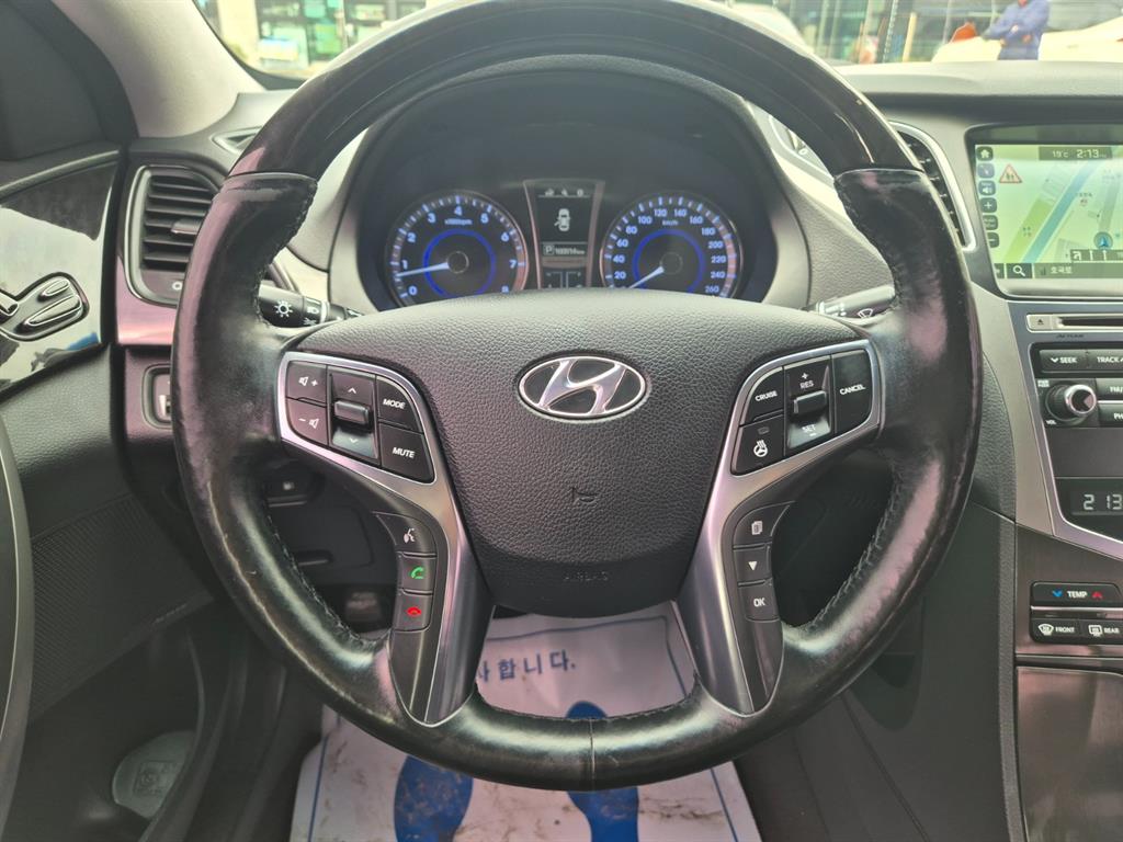 HYUNDAI Grandeur 2015 Negro - Importación desde Corea - HF Imports Iquique - Foto 14