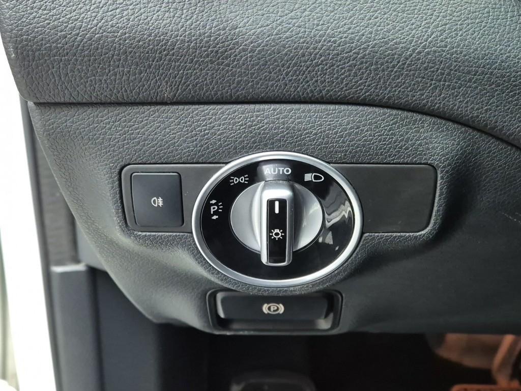 Mercedes Benz GLA Class 2016 Blanco - Importación desde Corea - HF Imports Iquique - Foto 18