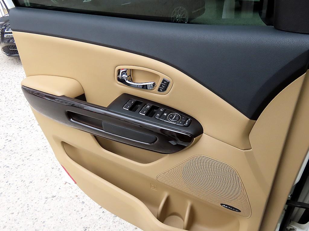 KIA Carnival 2016 Blanco - Importación desde Corea - HF Imports Iquique - Foto 13