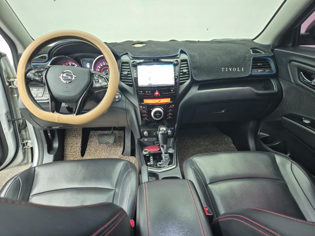 Ssangyong Tivoli - Vista 5