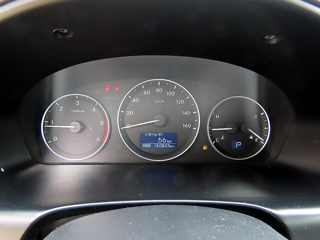 HYUNDAI Starex - Vista 10