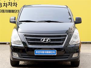 HYUNDAI Starex - Vista 2