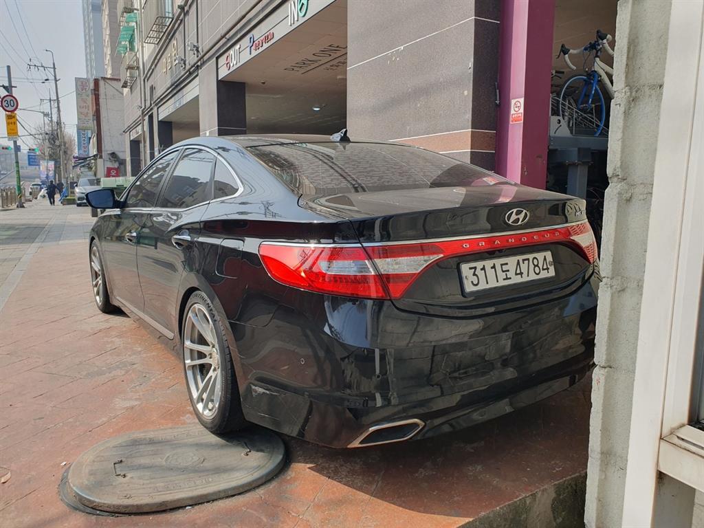 HYUNDAI Grandeur - Vista 4