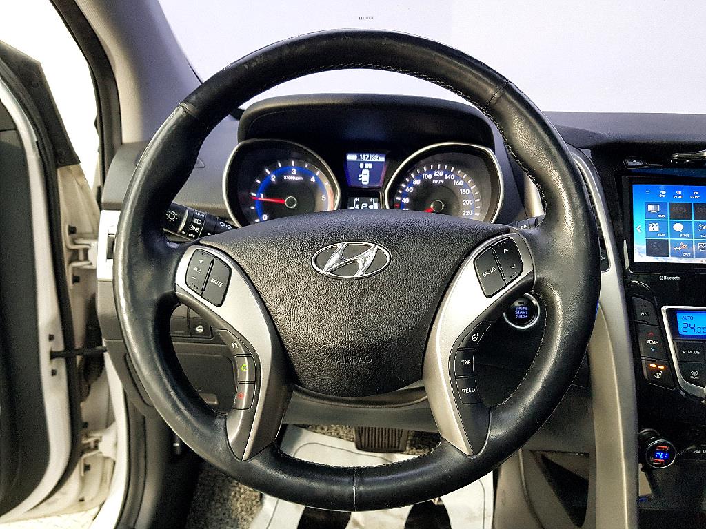 HYUNDAI i30 2014 Blanco - Importación desde Corea - HF Imports Iquique - Foto 13