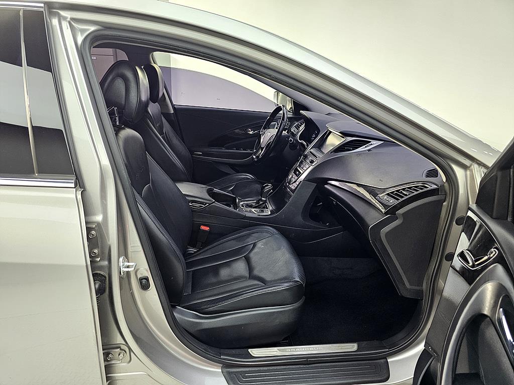 HYUNDAI Grandeur - Vista 11