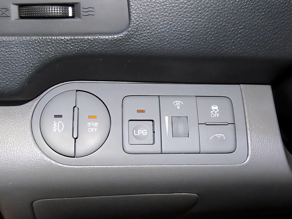 HYUNDAI Starex 2019 Amarillo - Importación desde Corea - HF Imports Iquique - Foto 14