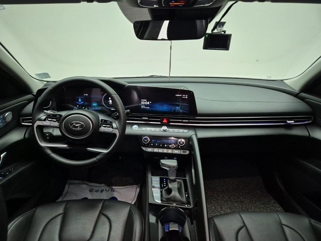 HYUNDAI Avante - Vista 7