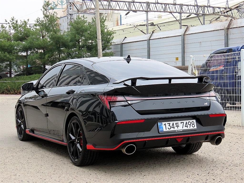 HYUNDAI Avante - Vista 3