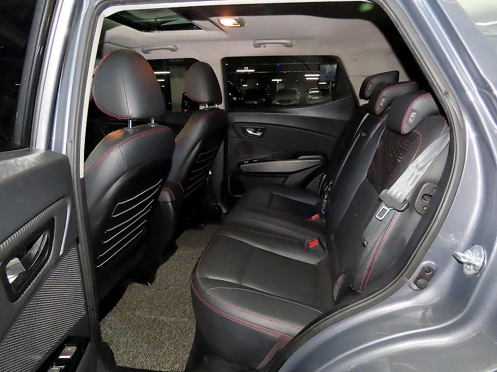 Ssangyong Tivoli - Vista 7