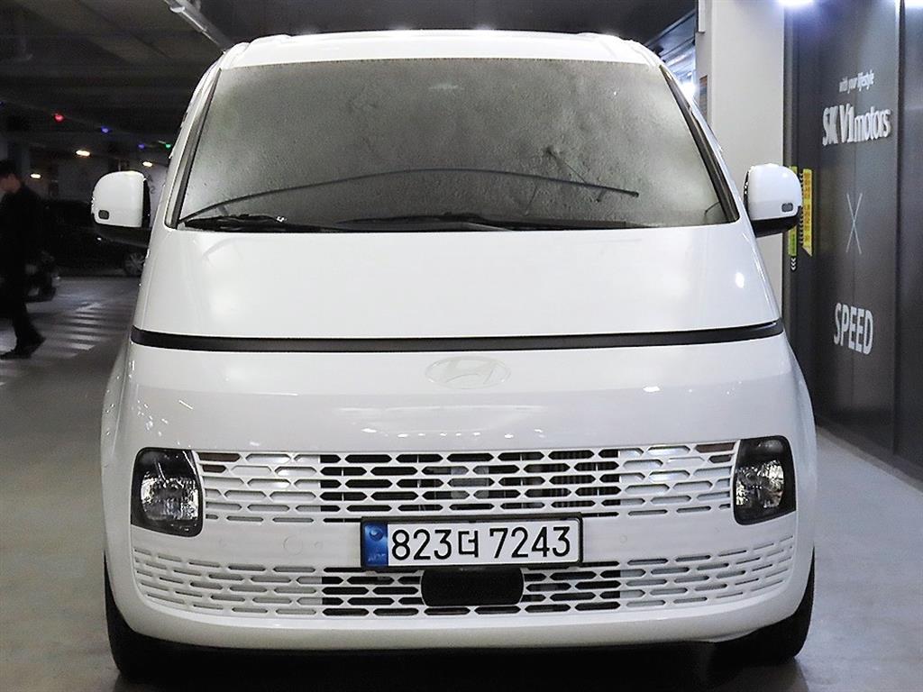 HYUNDAI Staria - Vista 2