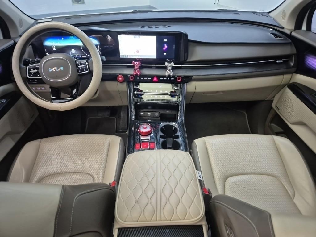 KIA Carnival - Vista 9