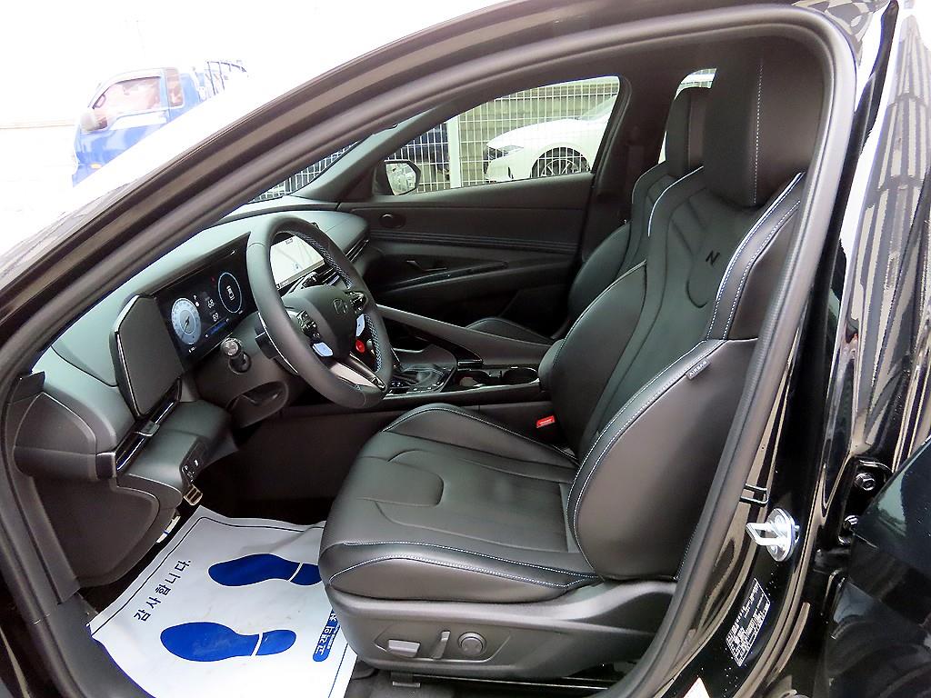 HYUNDAI Avante - Vista 5