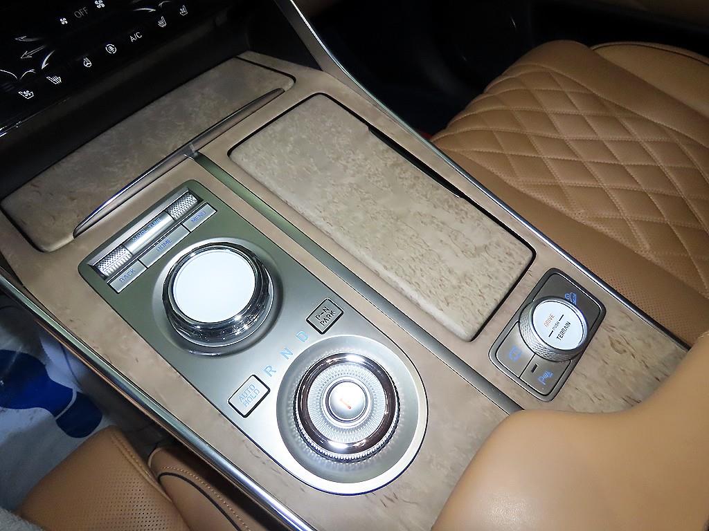 Genesis GV80 - Vista 12