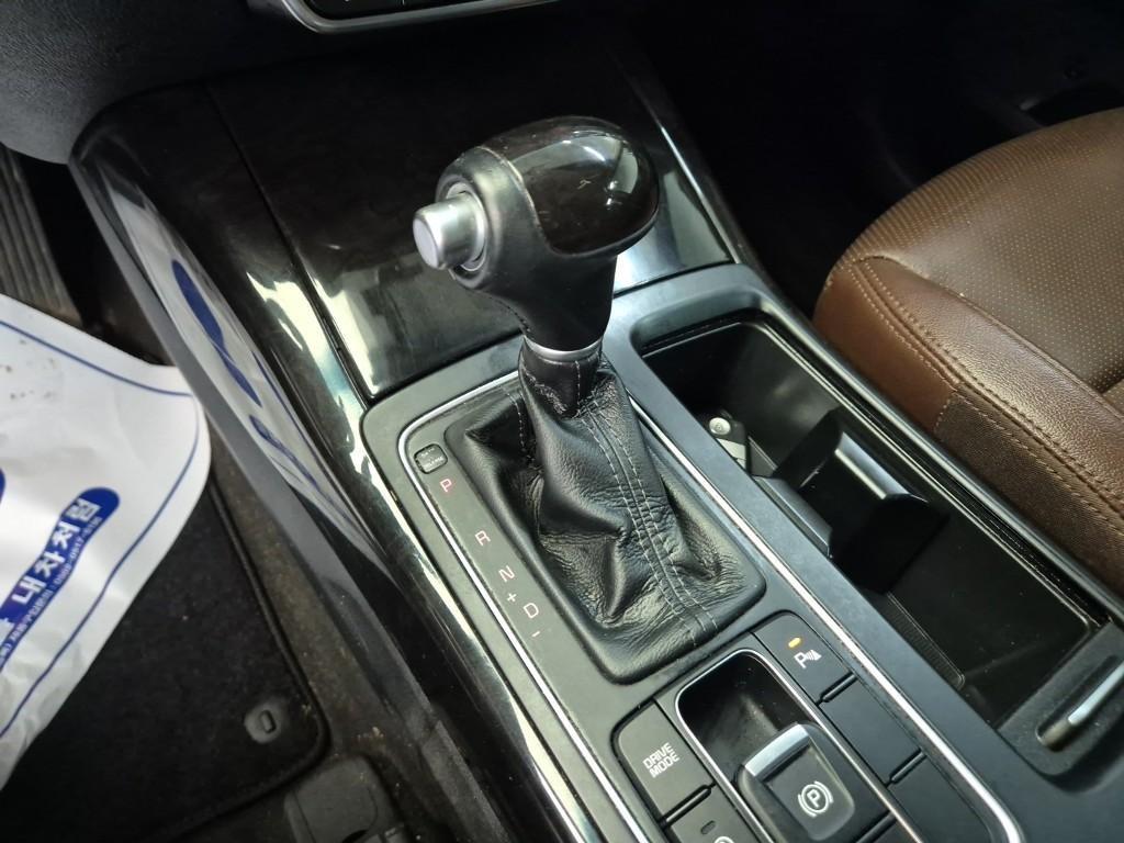 KIA Sorento - Vista 8