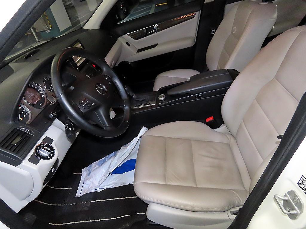 Mercedes Benz C Class - Vista 6