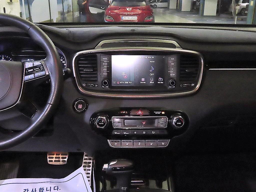 KIA Sorento - Vista 11