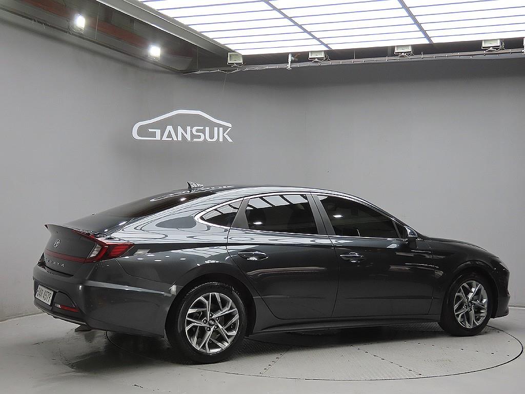 HYUNDAI Sonata - Vista 7