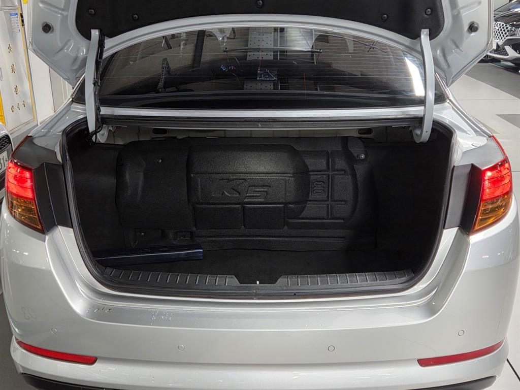 KIA K5 2011 Plateado - Importación desde Corea - HF Imports Iquique - Foto 19