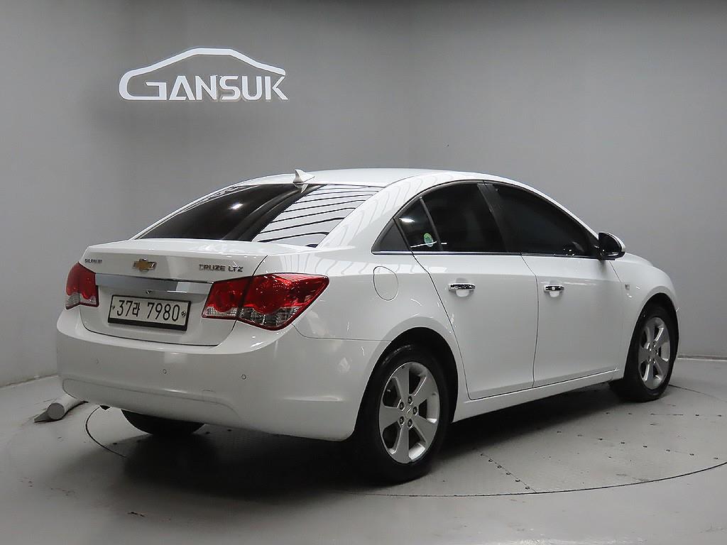 Chevrolet Cruise - Vista 7