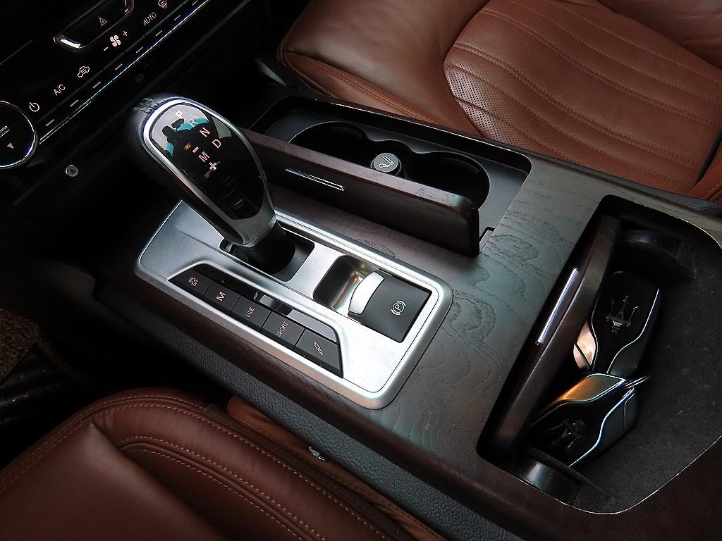 Maserati Ghibli - Vista 10