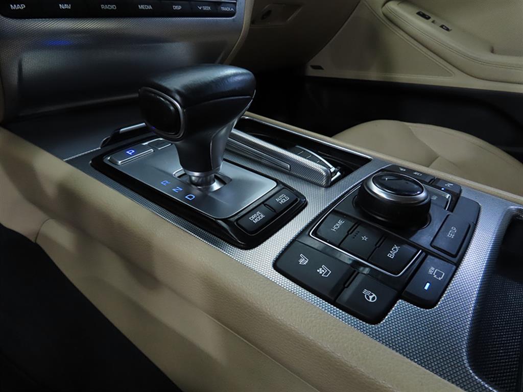 Genesis G80 - Vista 9