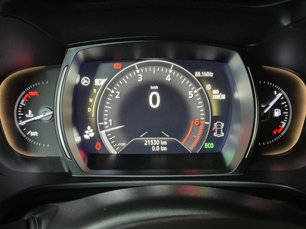 SAMSUNG QM6 - Vista 10