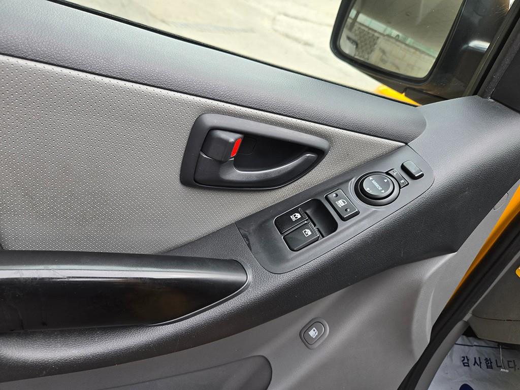 HYUNDAI Starex 2020 - Importación desde Corea - HF Imports Iquique - Foto 13