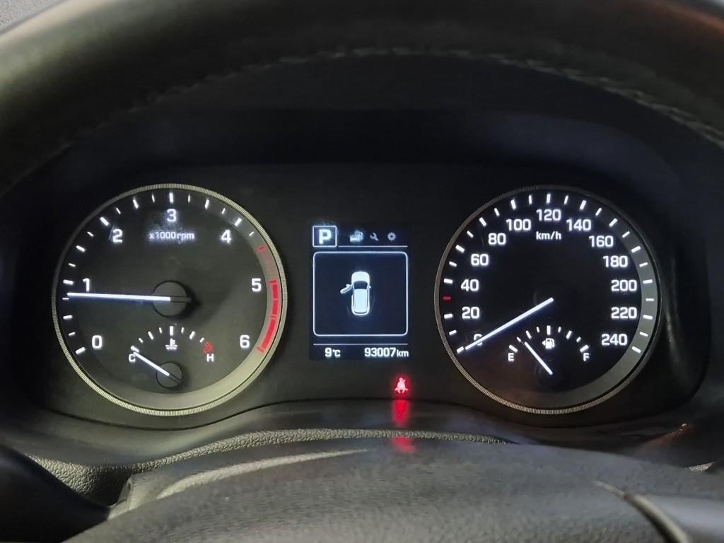 HYUNDAI Tucson - Vista 5