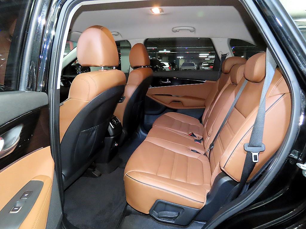 KIA Sorento - Vista 7