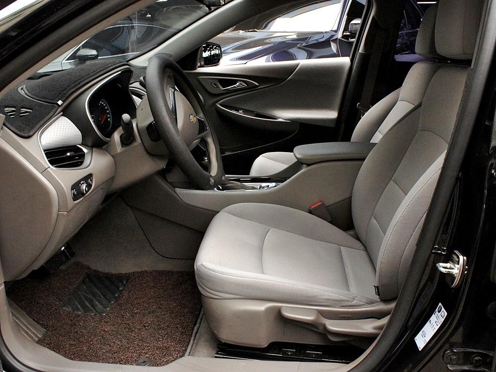 Chevrolet Malibu - Vista 9